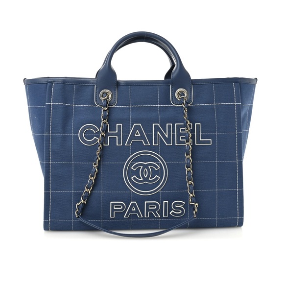 CHANEL DEAUVILLE TOTE WITH POUCH LIKE NEW CONDITION/NO FLAWS - Picture 2 of 8